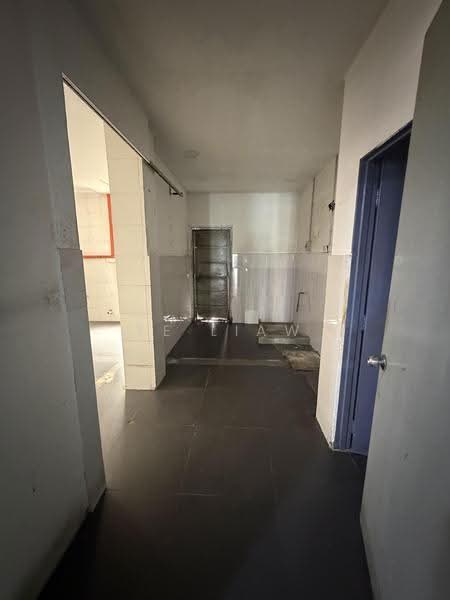 Kedai untuk Disewa di Kota Kemuning (Shah Alam) - Ee Liaw - Corridor - PropertyGuru.com.my
