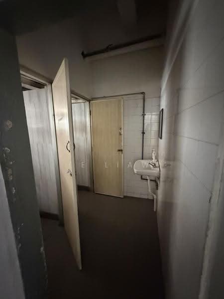 Kedai untuk Disewa di Kota Kemuning (Shah Alam) - Ee Liaw - Bathroom - PropertyGuru.com.my