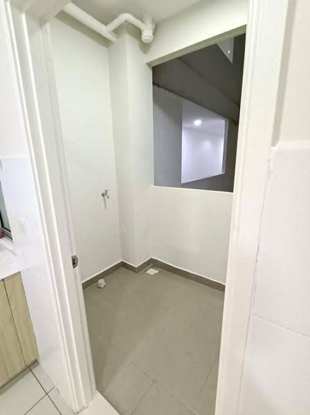 Kediaman Servis untuk Dijual di Meridin Bayvue @ Sierra Perdana - Edward Gan - Interior - PropertyGuru.com.my
