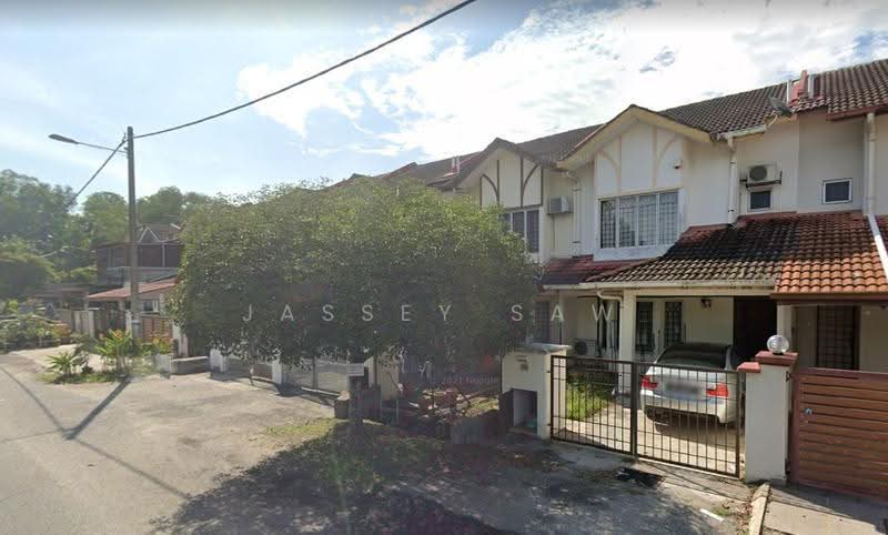 Rumah Teres untuk Dijual di Usj 12 (Subang Jaya) - Jassey Saw - Exterior - PropertyGuru.com.my