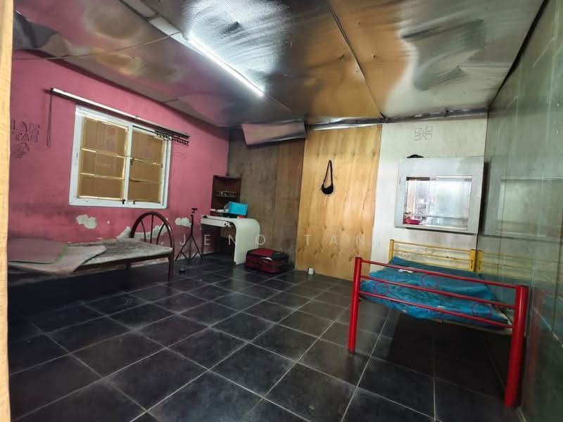 Warehouse for Rent in Kuching (Sarawak) - Jeno Tan - Bedroom - PropertyGuru.com.my