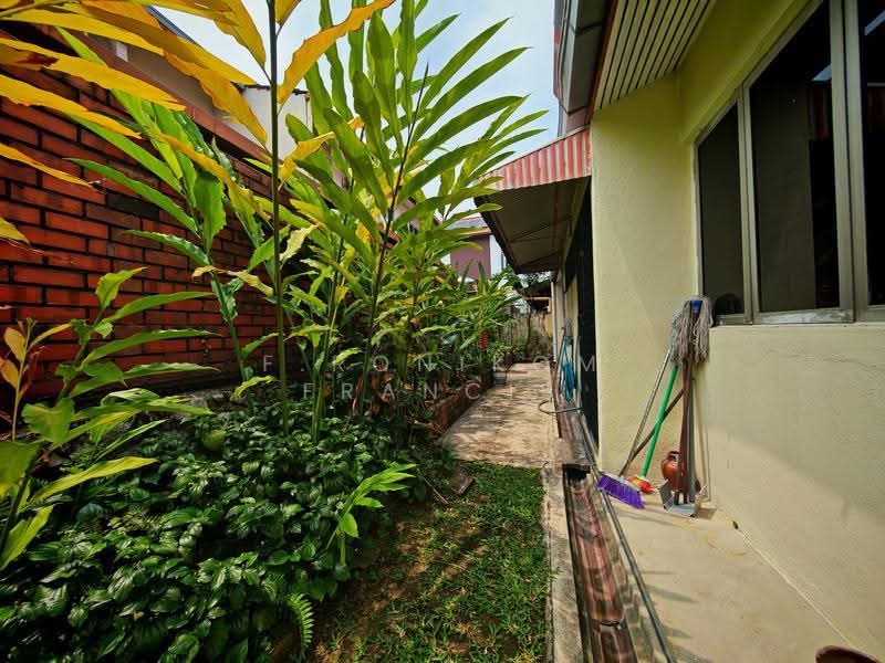 Rumah Berkembar untuk Dijual di Seksyen 17, Taman Sri Lee Yan Lian (Petaling Jaya) - F.Ronikom Francis - PropertyGuru.com.my