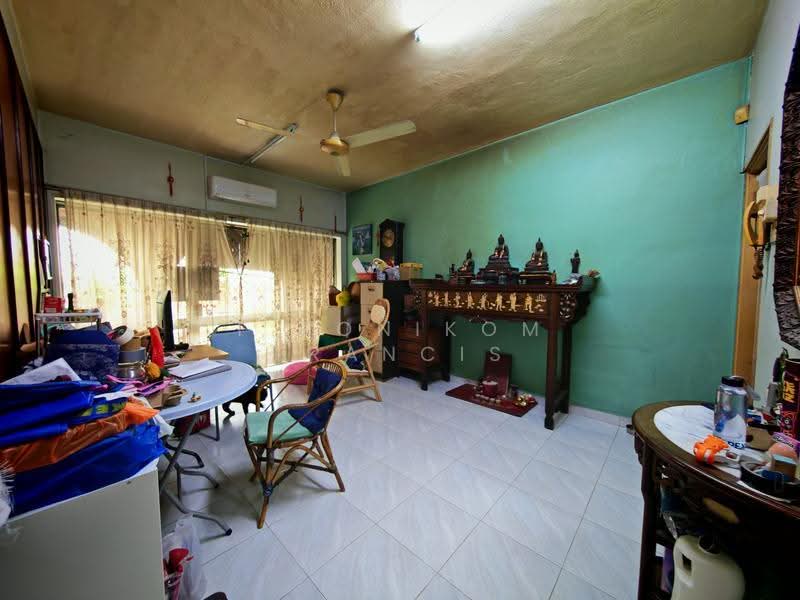 Rumah Berkembar untuk Dijual di Seksyen 17, Taman Sri Lee Yan Lian (Petaling Jaya) - F.Ronikom Francis - PropertyGuru.com.my