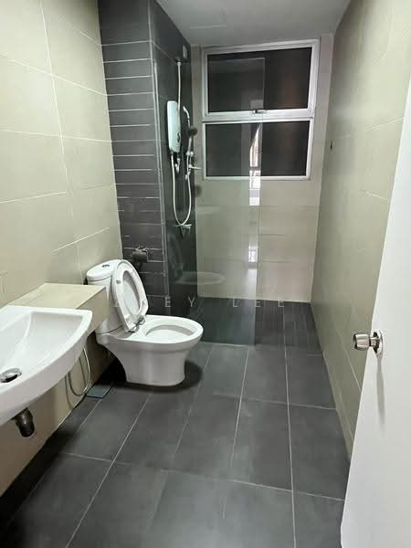 Pangsapuri untuk Dijual di Epic Residence - Zoey Lee - Bathroom - PropertyGuru.com.my
