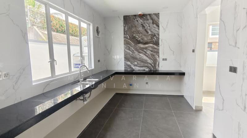 Bungalow House for Sale in Bandar Seri Putra (Bangi) - M.Sivaraja Muniandy - Kitchen - PropertyGuru.com.my