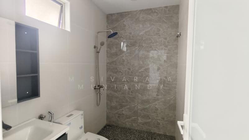 Bungalow House for Sale in Bandar Seri Putra (Bangi) - M.Sivaraja Muniandy - Bathroom - PropertyGuru.com.my
