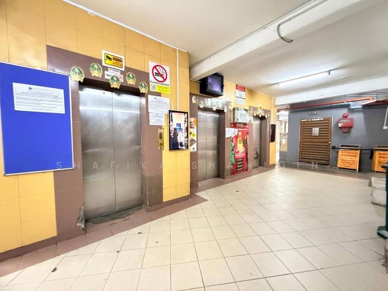 Apartment for Sale at Sri Penara - Shafika Shahidin - Corridor - PropertyGuru.com.my