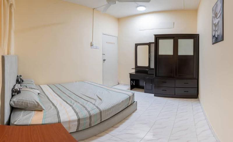 1-storey Terraced House for Sale in Jalan Klang Lama (Old Klang Road) (Kuala Lumpur) - Mohgan . - Bedroom - PropertyGuru.com.my