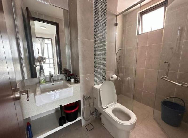 Kondominium untuk Disewa di Queens Residences Q2 @ Queens Waterfront - Jerome Eng - Bathroom - PropertyGuru.com.my
