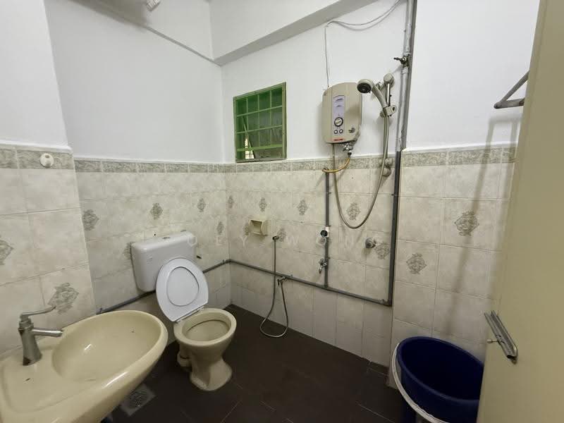 Condominium for Rent at Subang Ville Aman Luxury Condominiums - Joey Wong - Bathroom - PropertyGuru.com.my