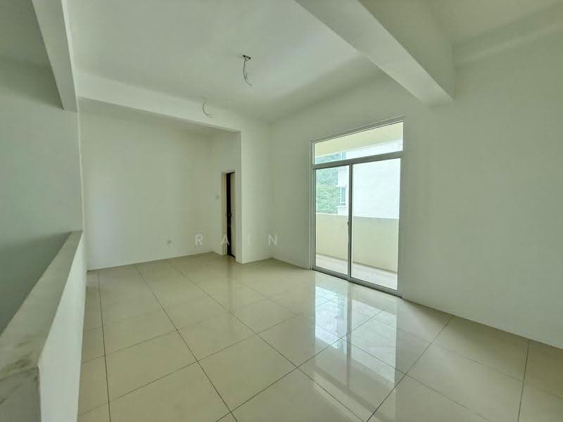 Kondominium untuk Dijual di Starhill Luxury Residence - Rain Yu - Living Room Level 2 - PropertyGuru.com.my