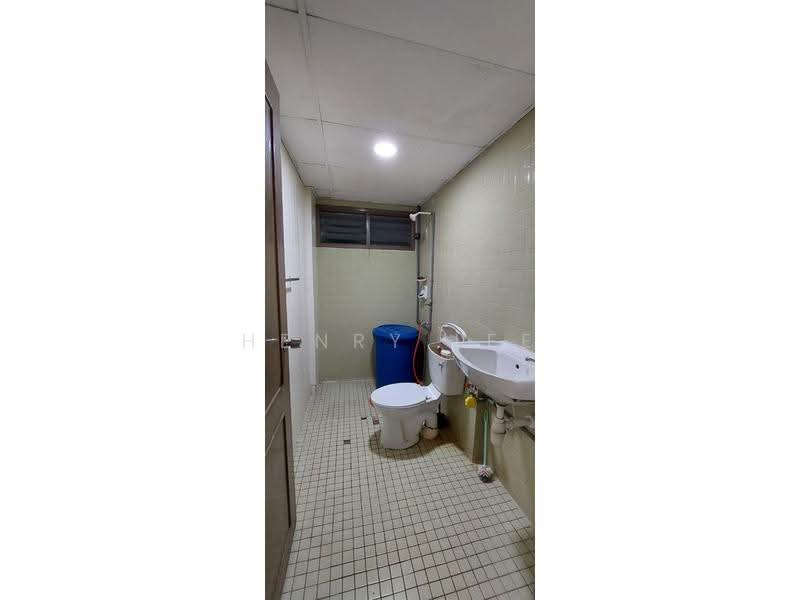 Apartment for Rent at Sri Pahlawan C - Henry Lee - Bathroom - PropertyGuru.com.my