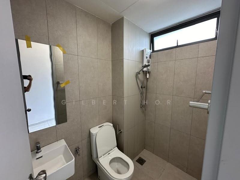 Service Residence for Rent at Kenwingston Platz - Gilbert Hor - Bathroom - PropertyGuru.com.my