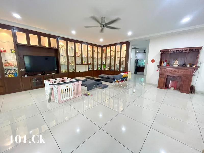 Rumah Berkembar untuk Dijual di Banting (Banting) - Hao Kai Khaw - Living Room - PropertyGuru.com.my