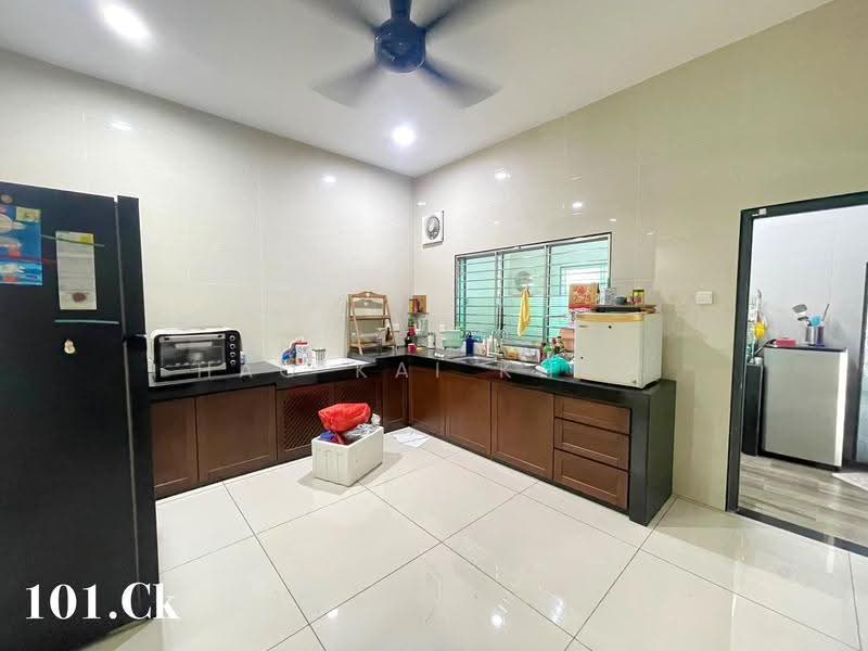 Rumah Berkembar untuk Dijual di Banting (Banting) - Hao Kai Khaw - Kitchen - PropertyGuru.com.my