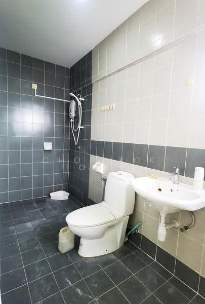 Service Residence for Rent at Koi Kinrara - Chow Kok Toong - Bathroom - PropertyGuru.com.my