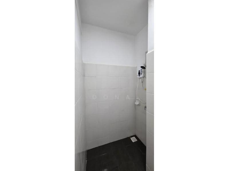 Rumah Flat untuk Dijual di PR1MA @ LARKIN INDAH - Dona - Bathroom - PropertyGuru.com.my