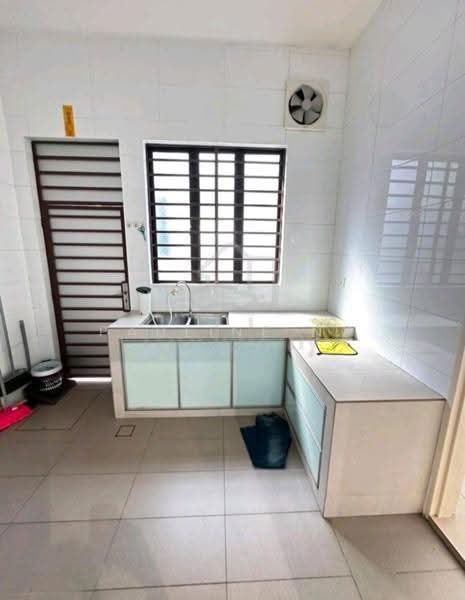 2-storey Terraced House for Rent in iskandar puteri (Johor Bahru) - Pauline Ng - Kitchen - PropertyGuru.com.my