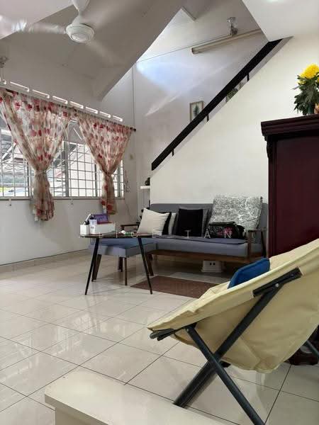 Townhouse for Sale in Ampang (Kuala Lumpur) - Alice Tan - Living Room - PropertyGuru.com.my
