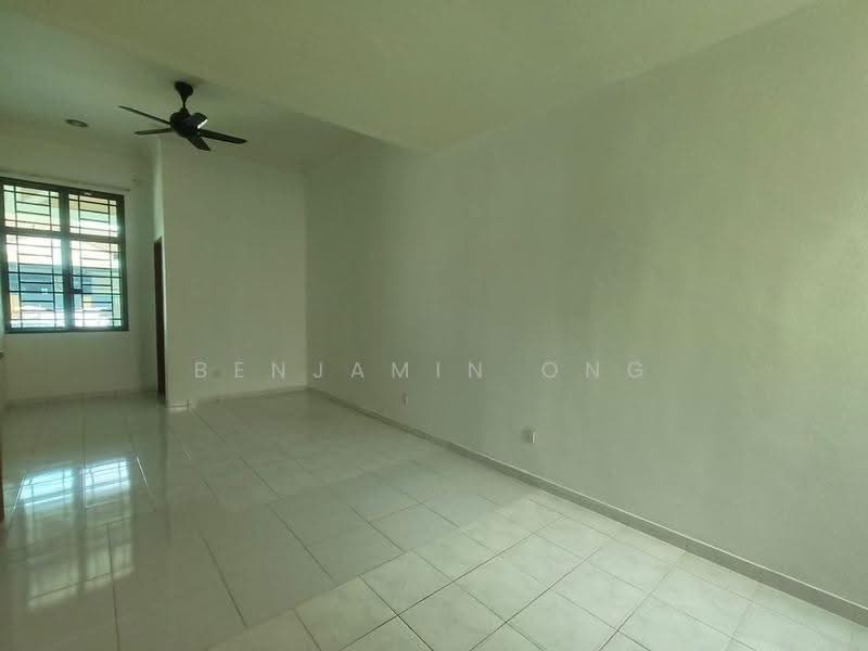 Rumah Teres 1-Tingkat untuk Disewa di Taman Puteri Wangsa (Ulu Tiram) - Benjamin Ong - Living Room - PropertyGuru.com.my