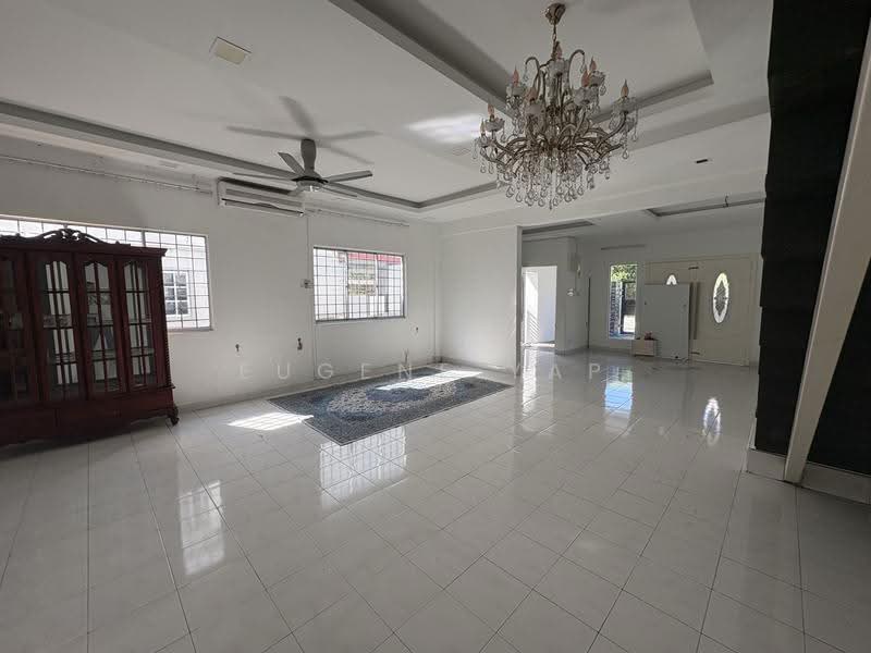 Rumah Teres 2.5-Tingkat untuk Dijual di Seri Kembangan (Selangor) - Eugene Yap - Living Room - PropertyGuru.com.my
