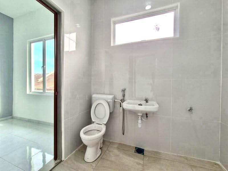 Rumah Teres 2.5-Tingkat untuk Dijual di Kangkar Pulai (Skudai) - Calvin Lee - PropertyGuru.com.my