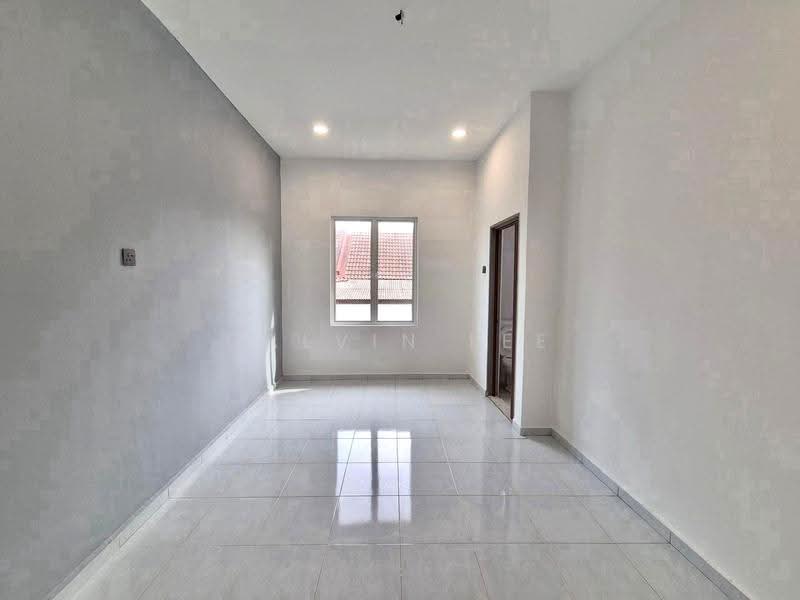 Rumah Teres 2.5-Tingkat untuk Dijual di Kangkar Pulai (Skudai) - Calvin Lee - PropertyGuru.com.my