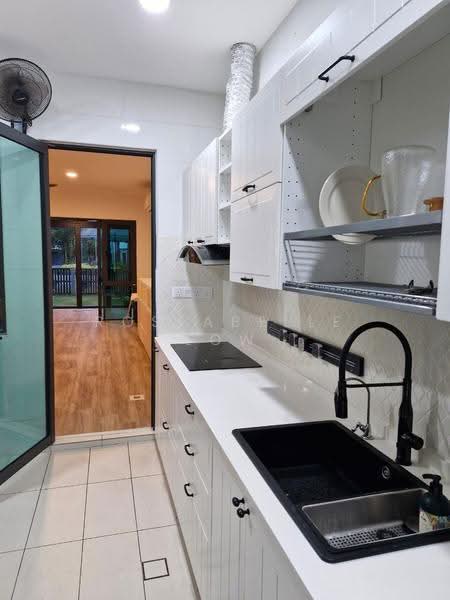 Semi-Detached House for Rent in Lepironia Gardens (Cyberjaya) - Roseabelle Low - Kitchen - PropertyGuru.com.my