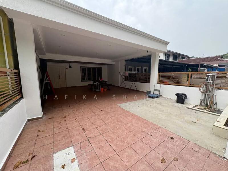 2-storey Terraced House for Sale in Seksyen 4 (Shah Alam) - Shafika Shahidin - Exterior - PropertyGuru.com.my