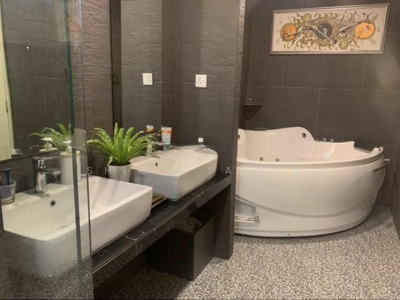 Bungalow House for Sale in Bukit Gasing (Petaling Jaya) - Shiqin Saidin - Bathroom - PropertyGuru.com.my