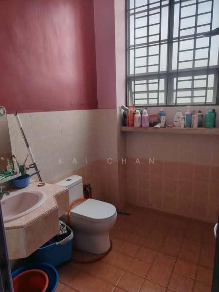 2-storey Terraced House for Sale in Bandar Bukit Puchong 2 (Puchong) - Kai Chan - Bathroom - PropertyGuru.com.my