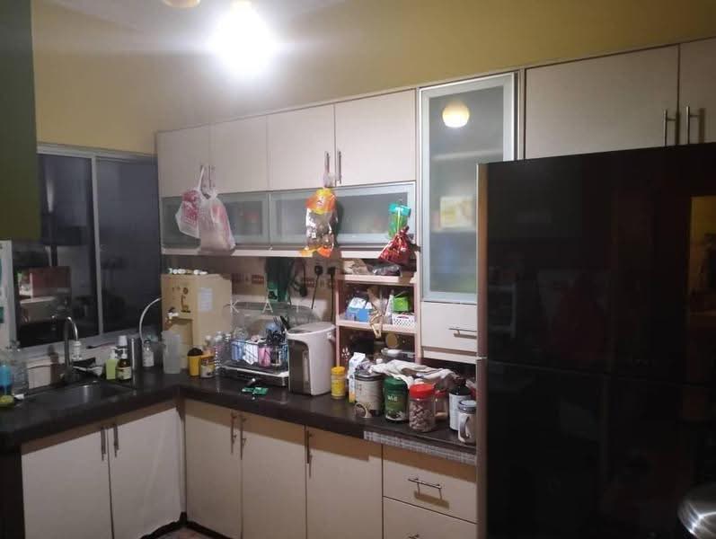 2-storey Terraced House for Sale in Bandar Bukit Puchong 2 (Puchong) - Kai Chan - Kitchen - PropertyGuru.com.my