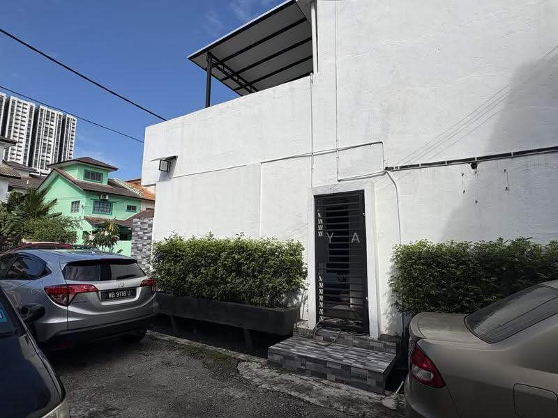 Semi-Detached House for Sale in Balakong (Selangor) - Eugene Yap - Exterior - PropertyGuru.com.my