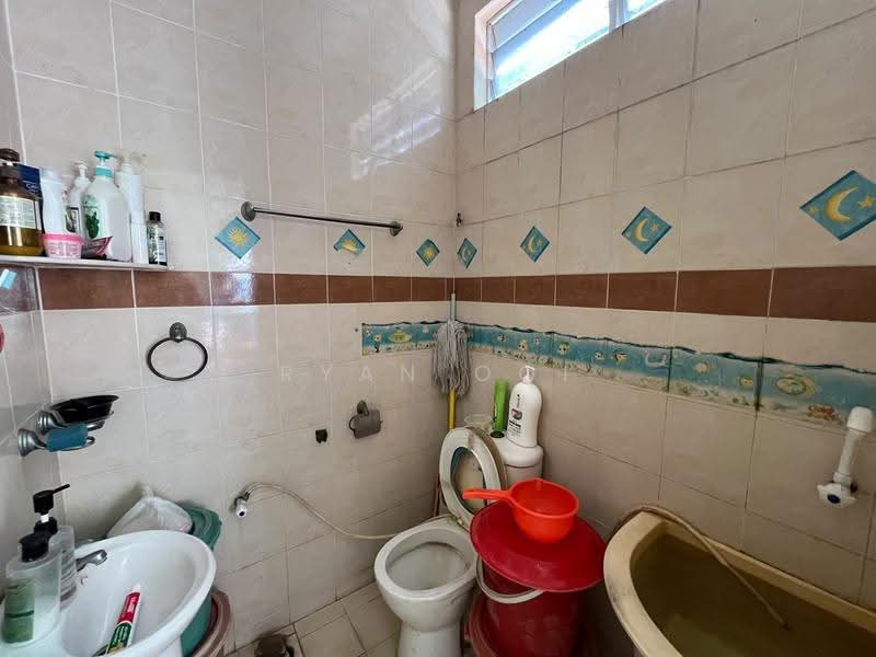 2-storey Terraced House for Sale in Taman Bersatu (Kuala Kedah) - Ryan Ooi - Bathroom - PropertyGuru.com.my