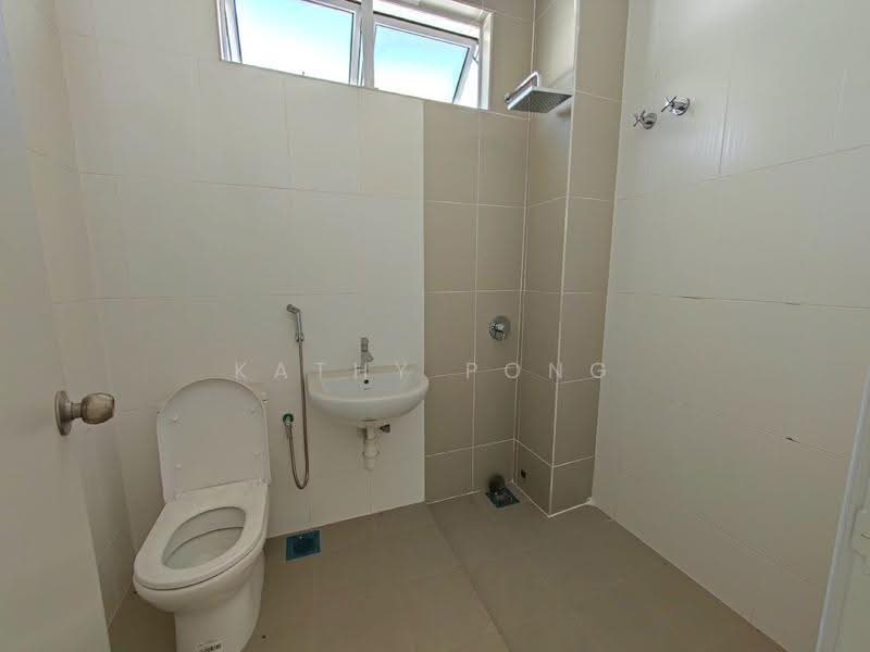 Rumah Teres 2-Tingkat untuk Dijual di Shah Alam (Selangor) - Kathy Pong - Bathroom - PropertyGuru.com.my