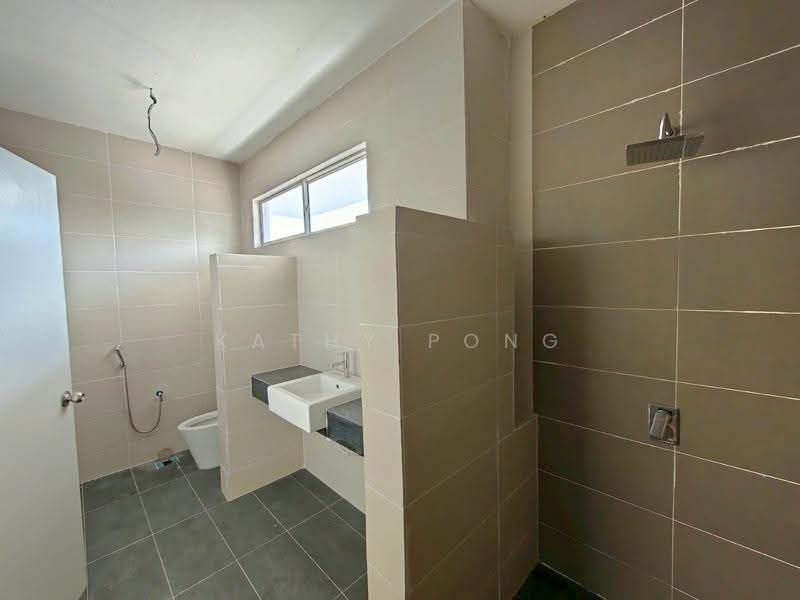 Rumah Teres 2-Tingkat untuk Dijual di Shah Alam (Selangor) - Kathy Pong - Bathroom - PropertyGuru.com.my