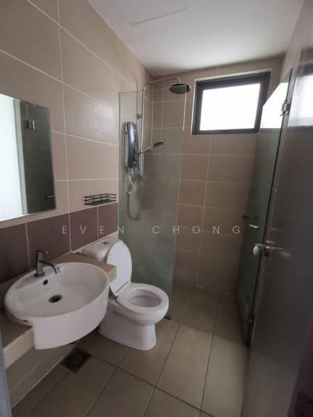 Kediaman Servis untuk Dijual di Amerin Residence - Even Chong - Bathroom - PropertyGuru.com.my