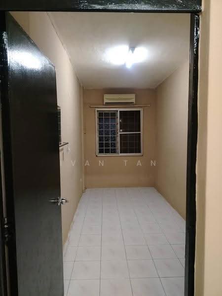 Apartment for Sale at saujana apartment - Ivan Tan - Interior - PropertyGuru.com.my