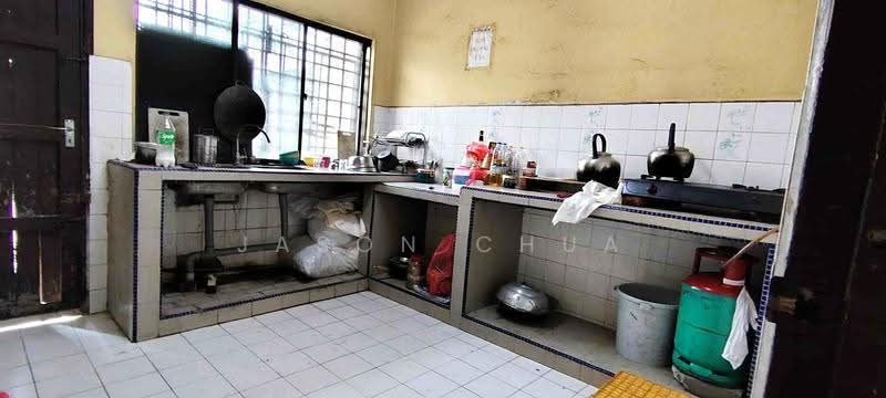 Rumah Teres 2-Tingkat untuk Dijual di Taman Desa Cemerlang (Ulu Tiram) - Jason Chua - Kitchen - PropertyGuru.com.my