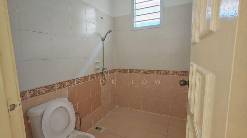 2-storey Terraced House for Rent in Taman Sri Pulai Perdana (Skudai) - Nick Low - Bathroom - PropertyGuru.com.my