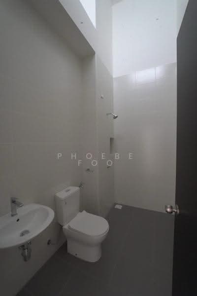 Cluster House for Sale in Iskandar Puteri (Nusajaya) (Johor) - Phoebe Foo - Bathroom - PropertyGuru.com.my