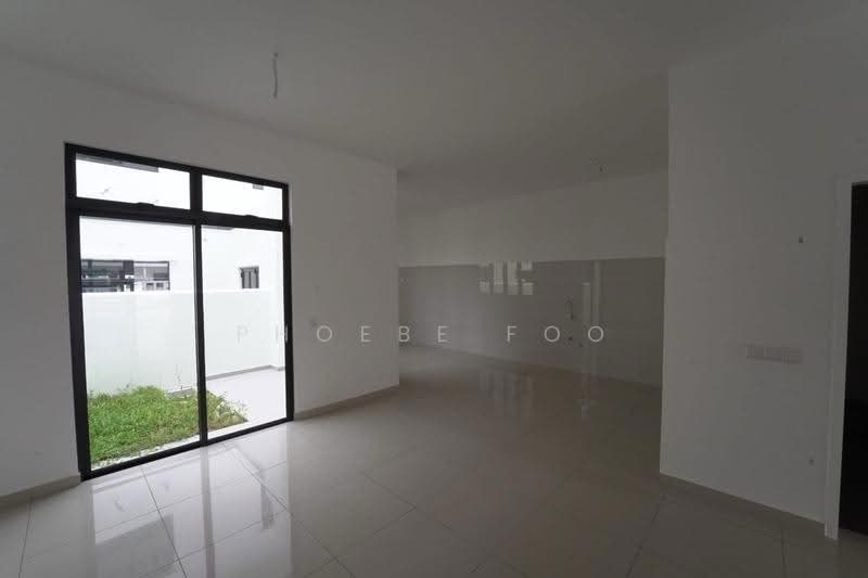Cluster House for Sale in Iskandar Puteri (Nusajaya) (Johor) - Phoebe Foo - Living Room - PropertyGuru.com.my