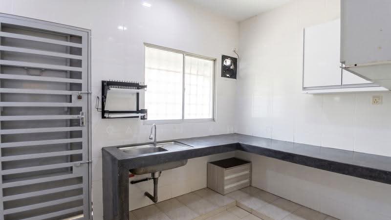 Rumah Teres 1-Tingkat untuk Dijual di Kelebang (Ipoh) - Qazin Khoo - Kitchen - PropertyGuru.com.my
