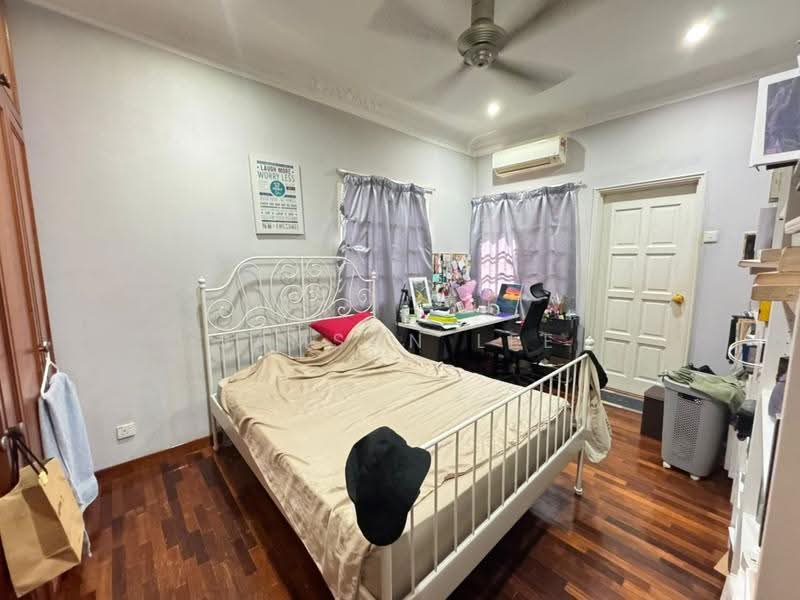 Bungalow House for Sale in Bandar Country Homes (Rawang) - Samson Lee - Bedroom - PropertyGuru.com.my