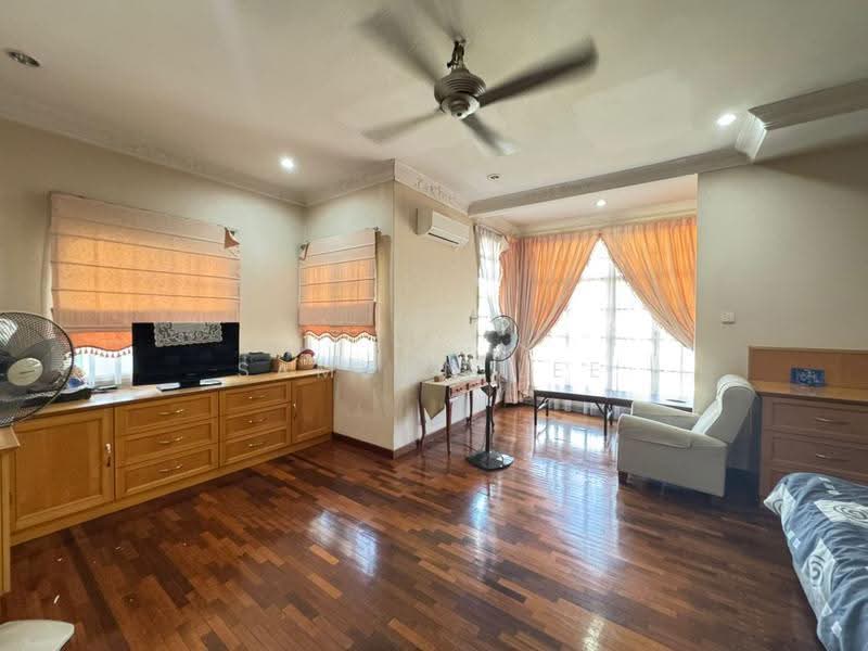 Bungalow House for Sale in Bandar Country Homes (Rawang) - Samson Lee - Living Room - PropertyGuru.com.my