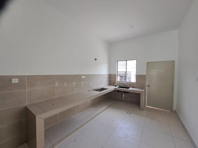 Rumah Teres 1-Tingkat untuk Dijual di Taman Rasah Jaya (Rasah) - Ester Poh. - Kitchen - PropertyGuru.com.my