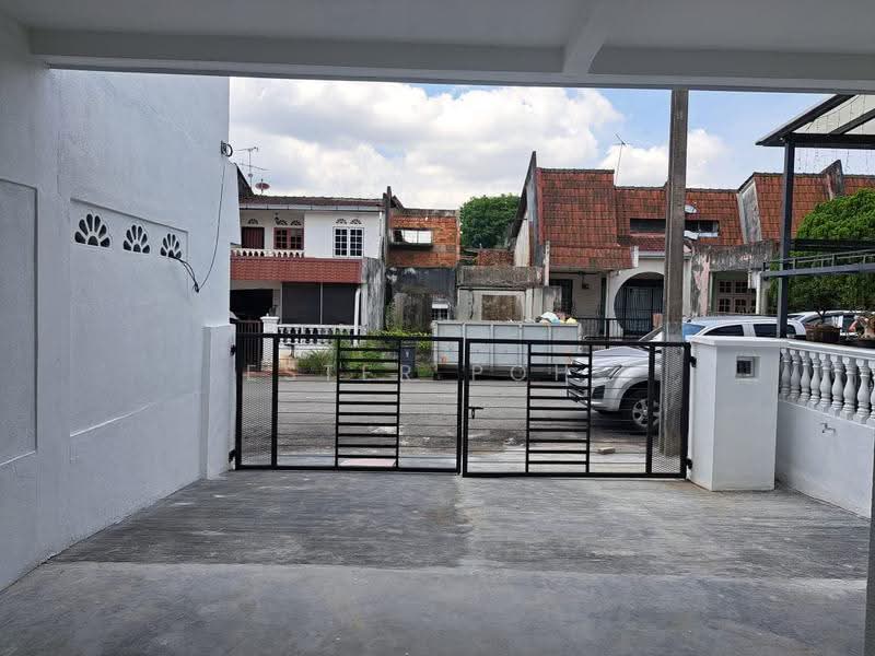 Rumah Teres 1-Tingkat untuk Dijual di Taman Rasah Jaya (Rasah) - Ester Poh. - Exterior - PropertyGuru.com.my