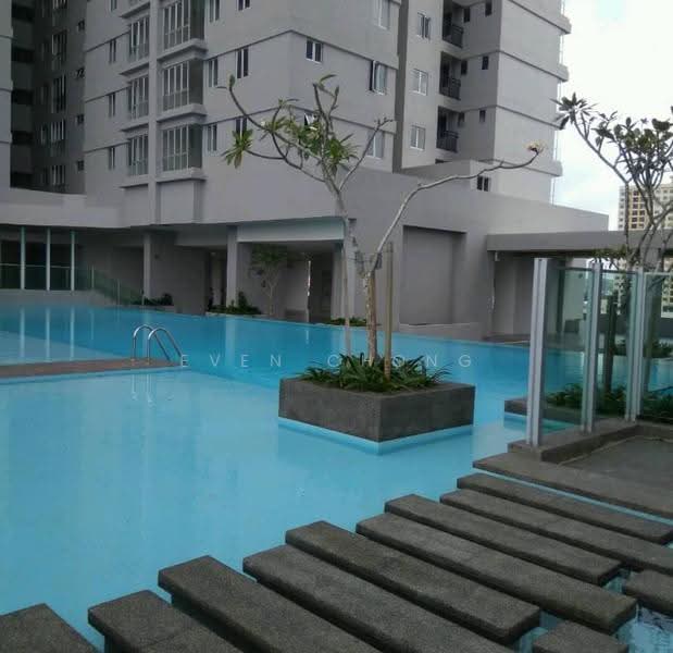 Kediaman Servis untuk Dijual di Maxim Citylights - Even Chong - Pool - PropertyGuru.com.my
