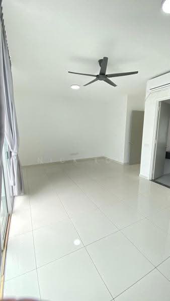 Rumah Teres 2-Tingkat untuk Disewa di Taman Mount Austin (Tebrau) - Nick Low - Living Room - PropertyGuru.com.my