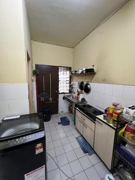 2-storey Terraced House for Sale in Kota Kemuning (Shah Alam) - Annie Kho - Kitchen - PropertyGuru.com.my